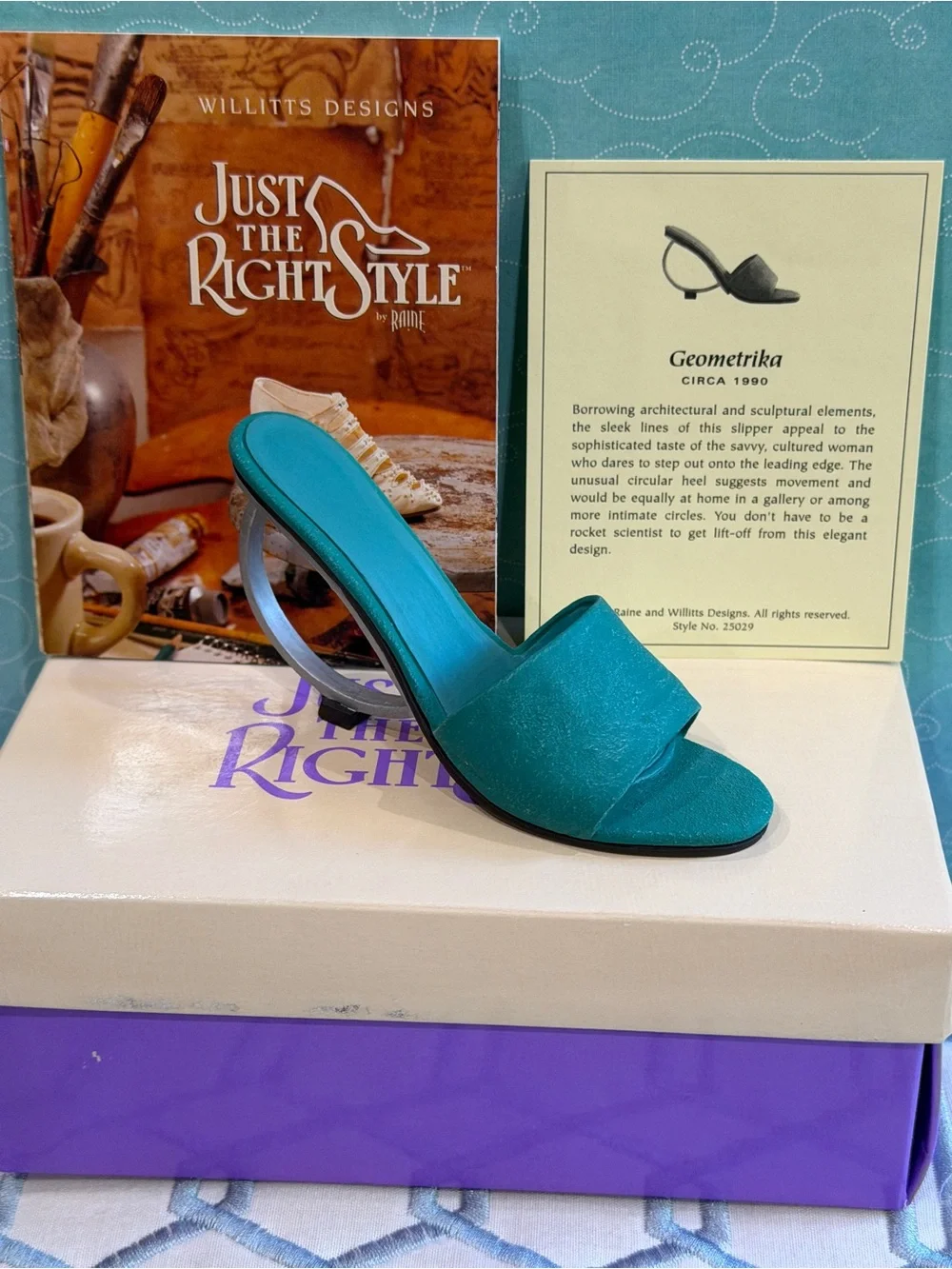 Just the Right Shoe “Geometrika” #25029 (1999) Collectible Shoe